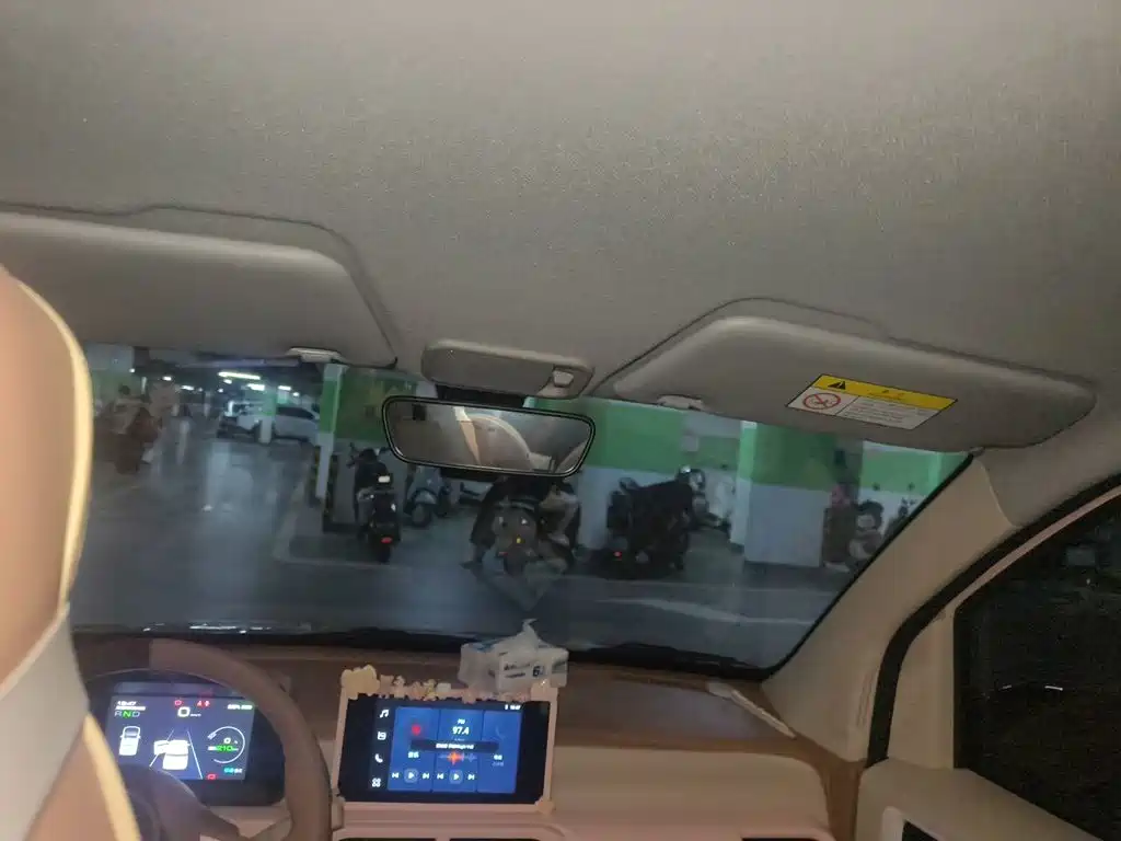 Wuling MINIEV — миниатюра 14