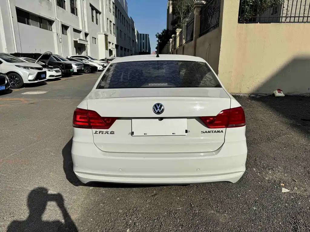 Volkswagen Santana — миниатюра 4