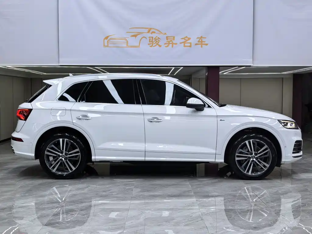 Audi Q5L 2020 45 TFSI Premium Fashion