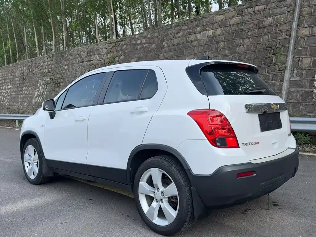 Chevrolet Trax 1.4T Manual 2WD Comfort Type, фото 7