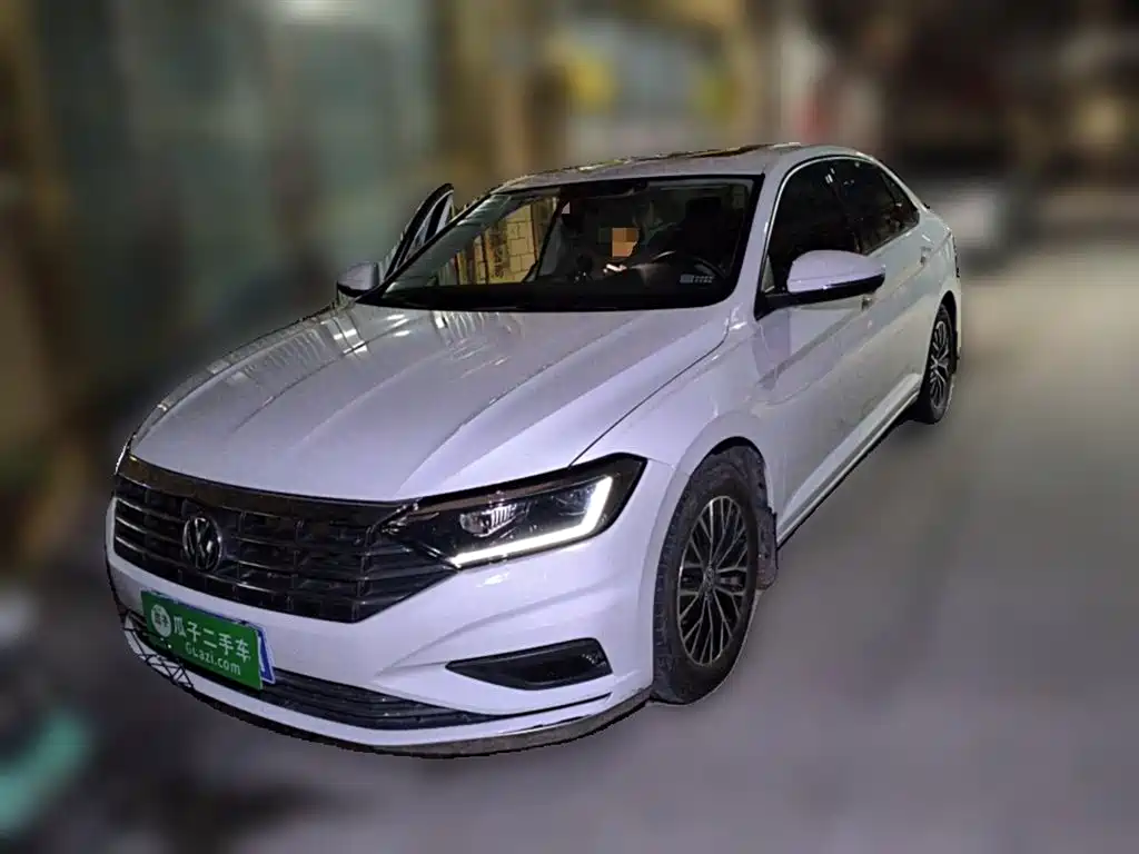 Volkswagen Sagitar 2019
