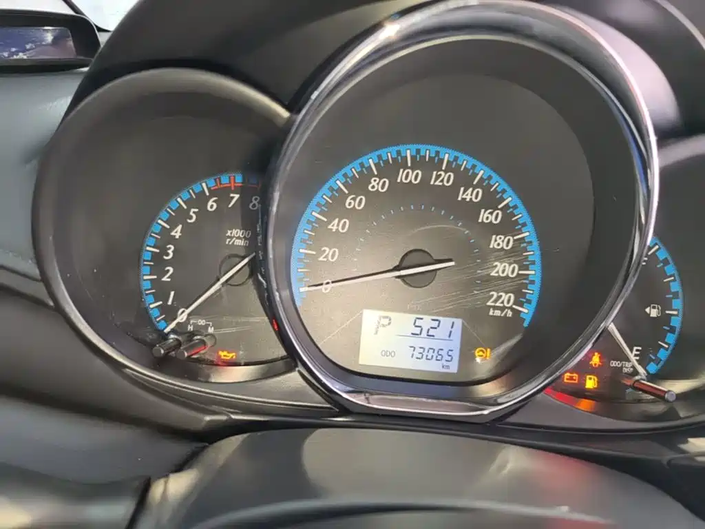 Toyota Yaris L — миниатюра 12