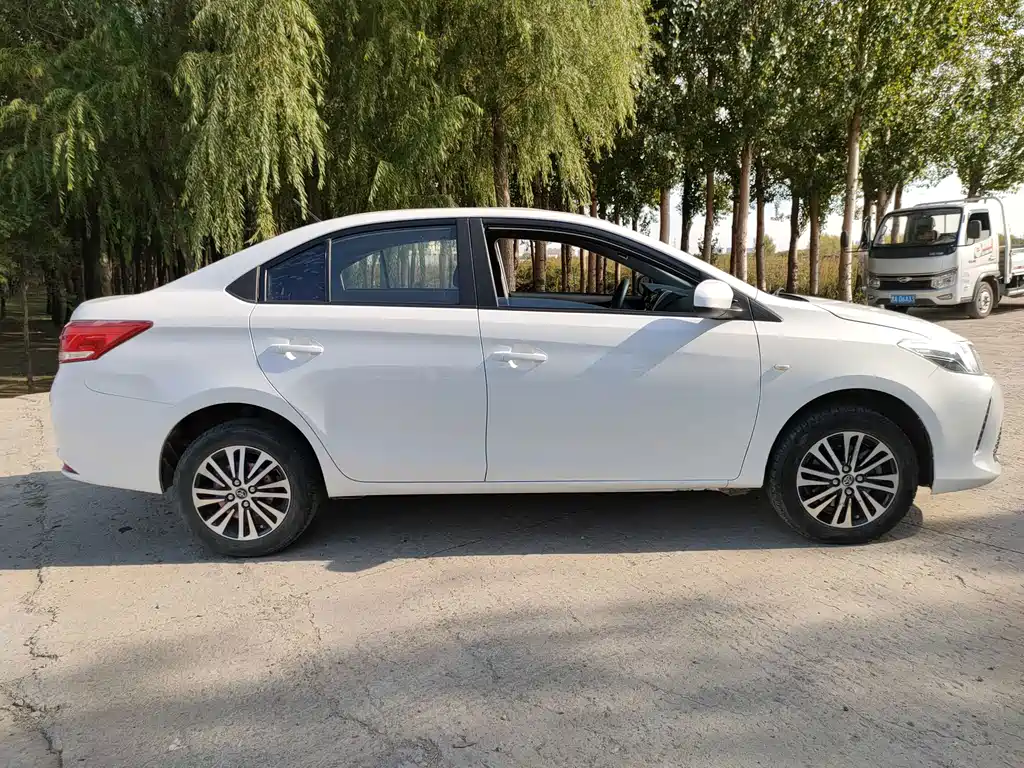 Toyota Vios — миниатюра 11