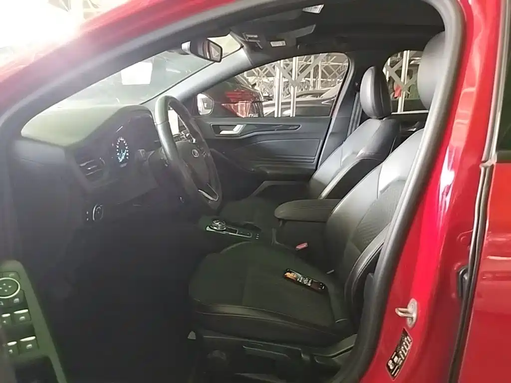 Ford Focus — миниатюра 15