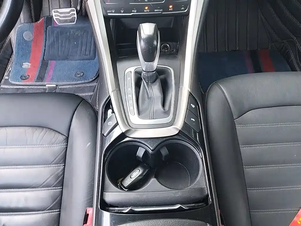 Ford Mondeo — миниатюра 14