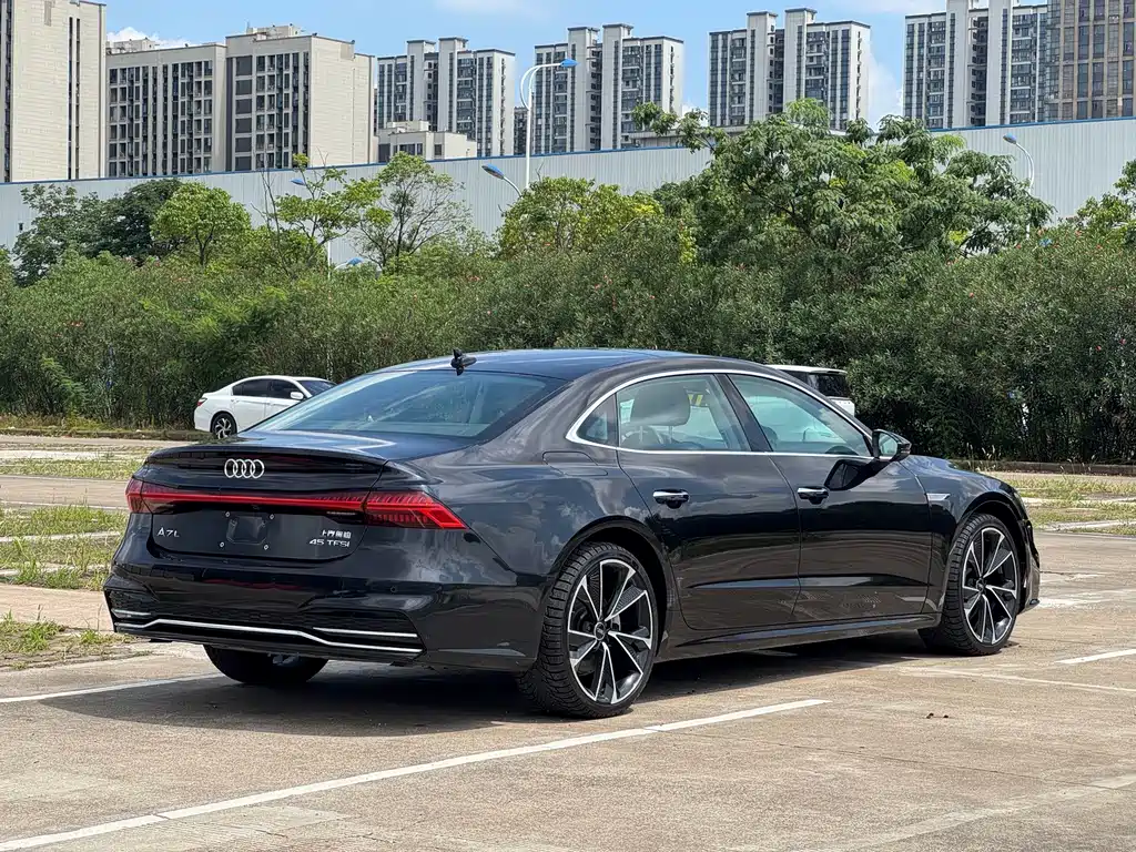 Audi A7L — миниатюра 11