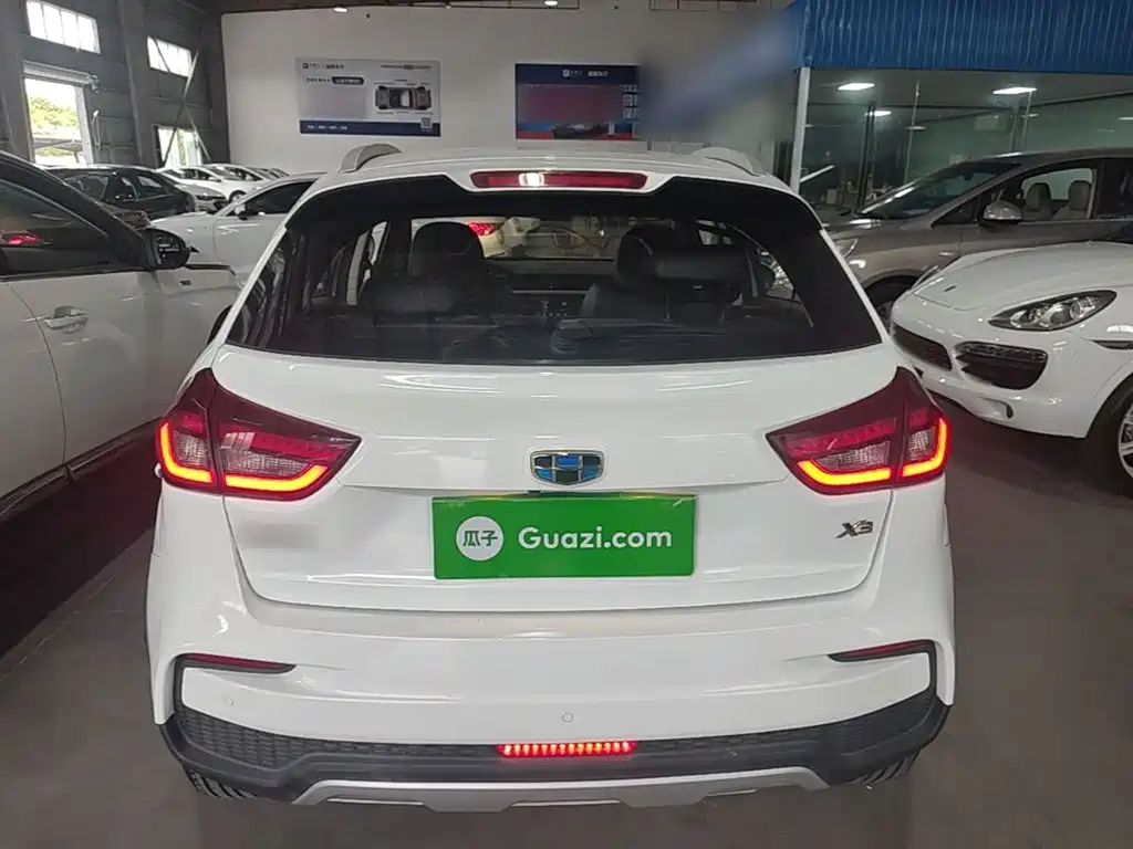 Geely Vision X3 — миниатюра 6