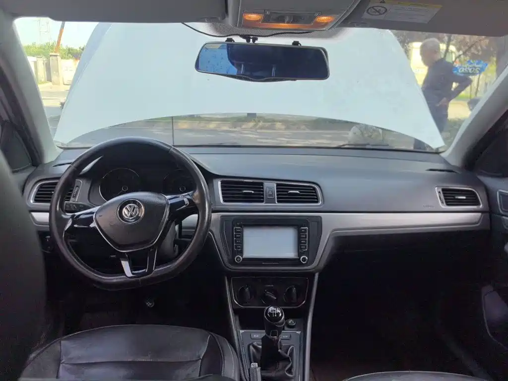 Volkswagen Lavida — миниатюра 5