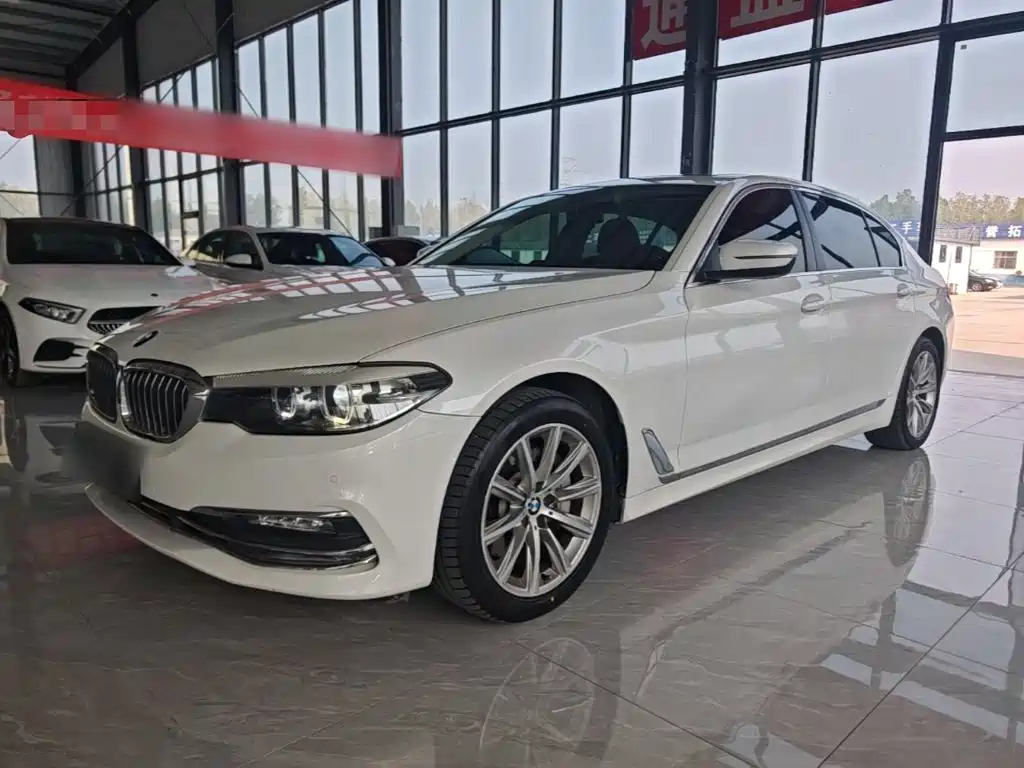 BMW 5 Series — миниатюра 2