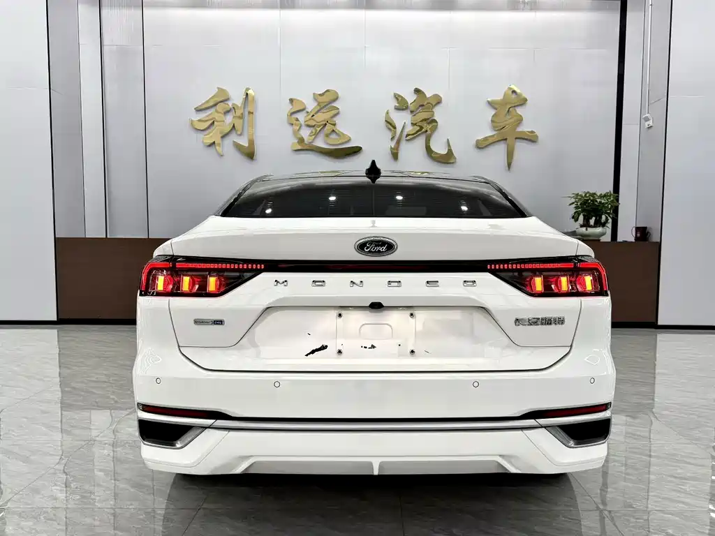 Ford Mondeo — миниатюра 8
