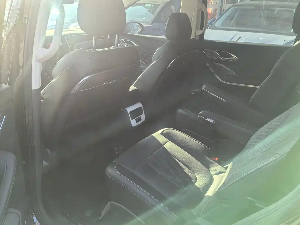 Hongqi HONGQI HS7 PHEV