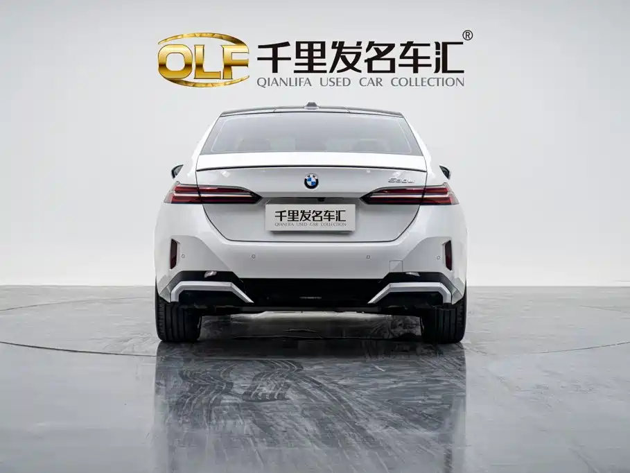 BMW 5 Series — миниатюра 2