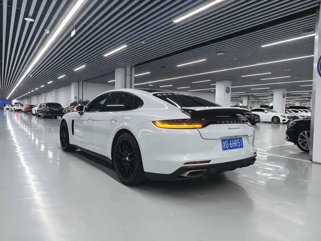 Porsche Panamera — миниатюра 19