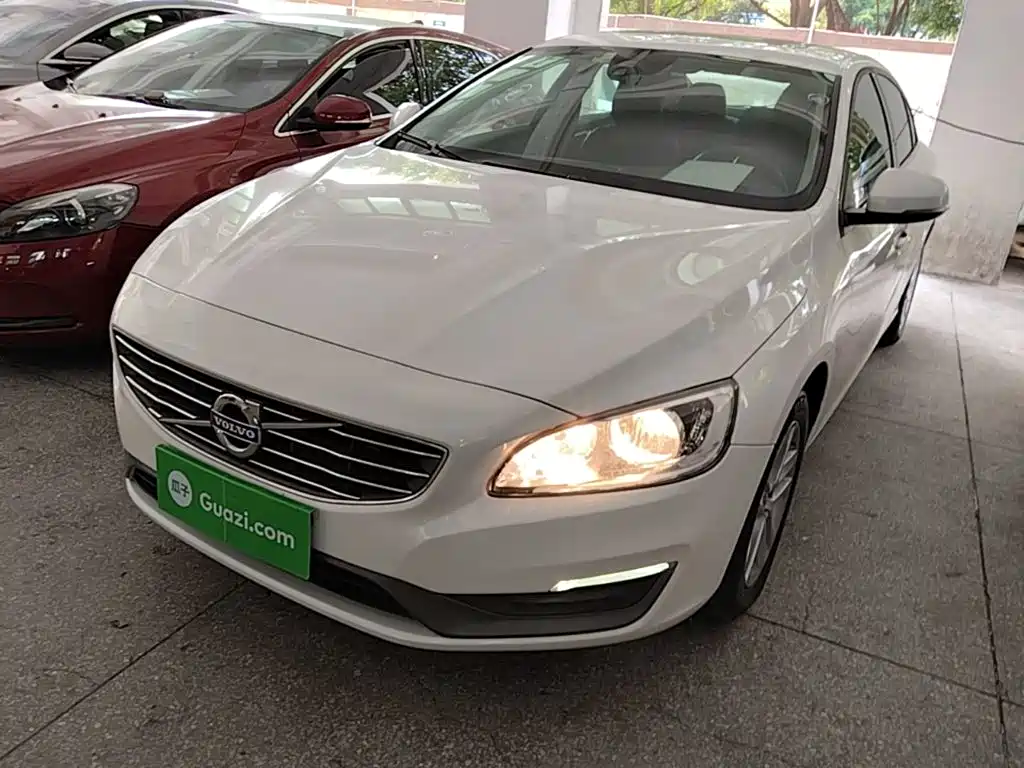 Volvo S60 — миниатюра 2