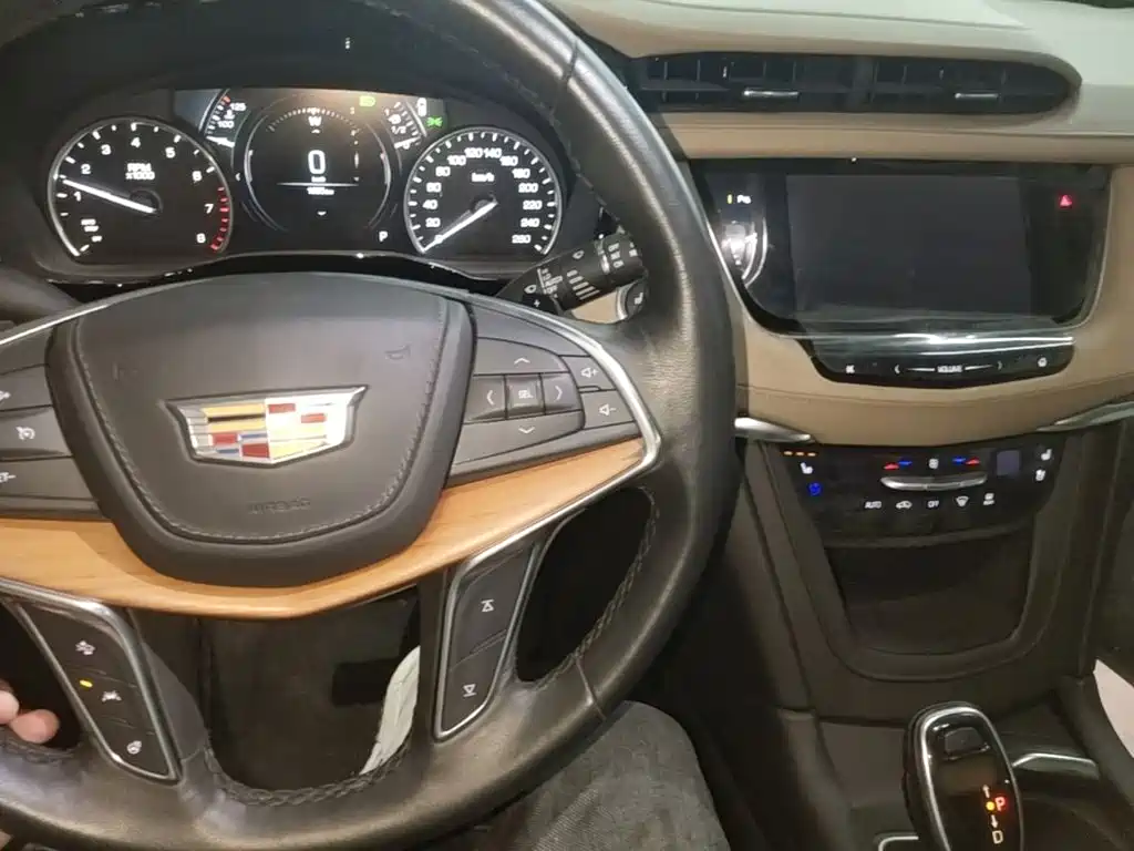 Cadillac XT5 — миниатюра 10