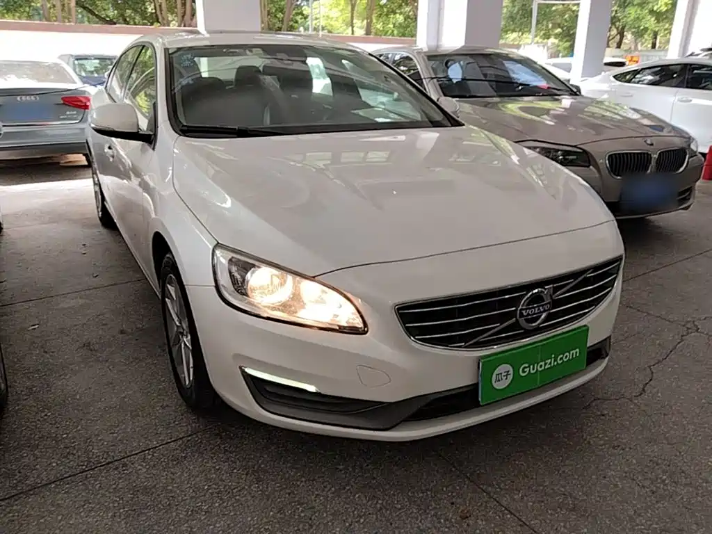 Volvo S60 — миниатюра 4