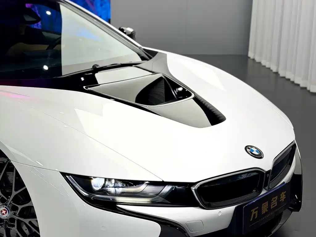 BMW i8 — миниатюра 11