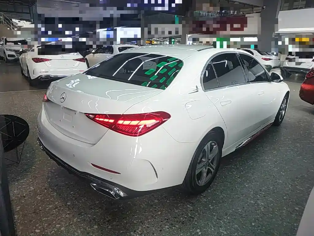 Mercedes-Benz C-Class — миниатюра 7