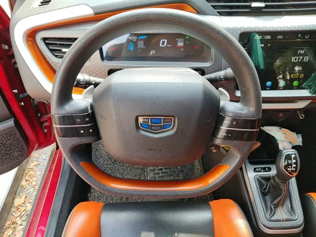 Geely Vision X1 — миниатюра 7