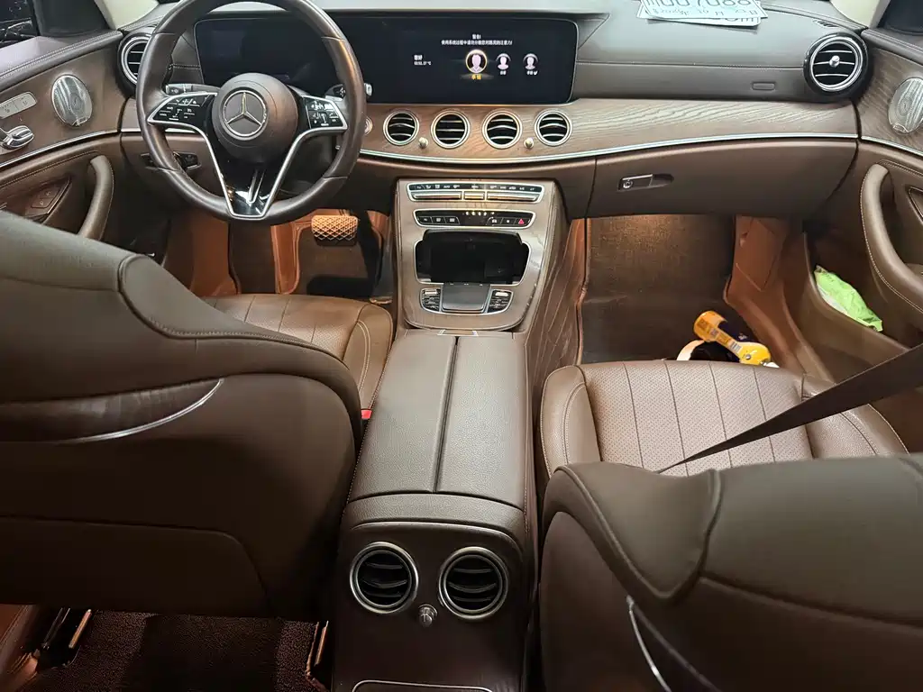 Mercedes-Benz E-Class — миниатюра 4