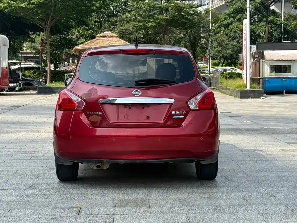 Nissan Tiida — миниатюра 6
