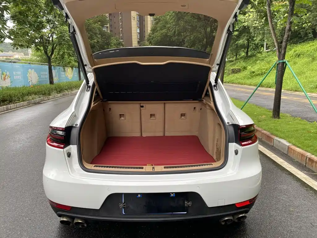 Porsche Macan — миниатюра 9