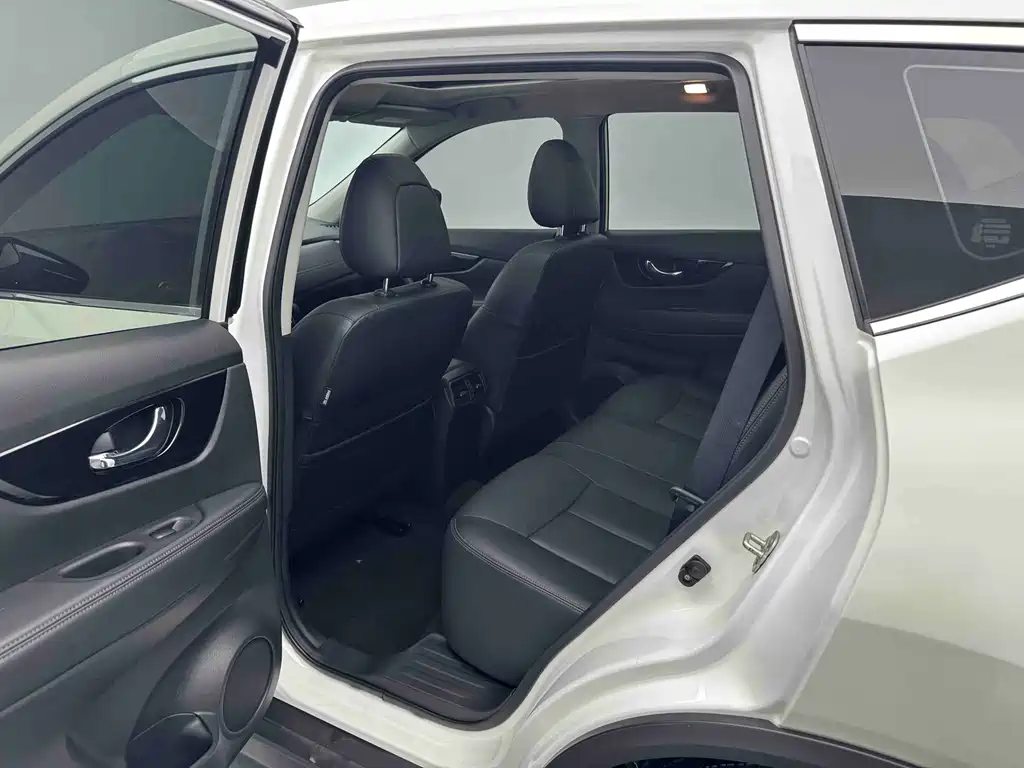 Nissan X-Trail — миниатюра 13