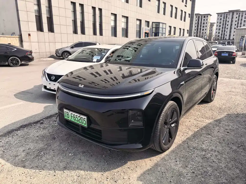 Li Auto Li L6 2025