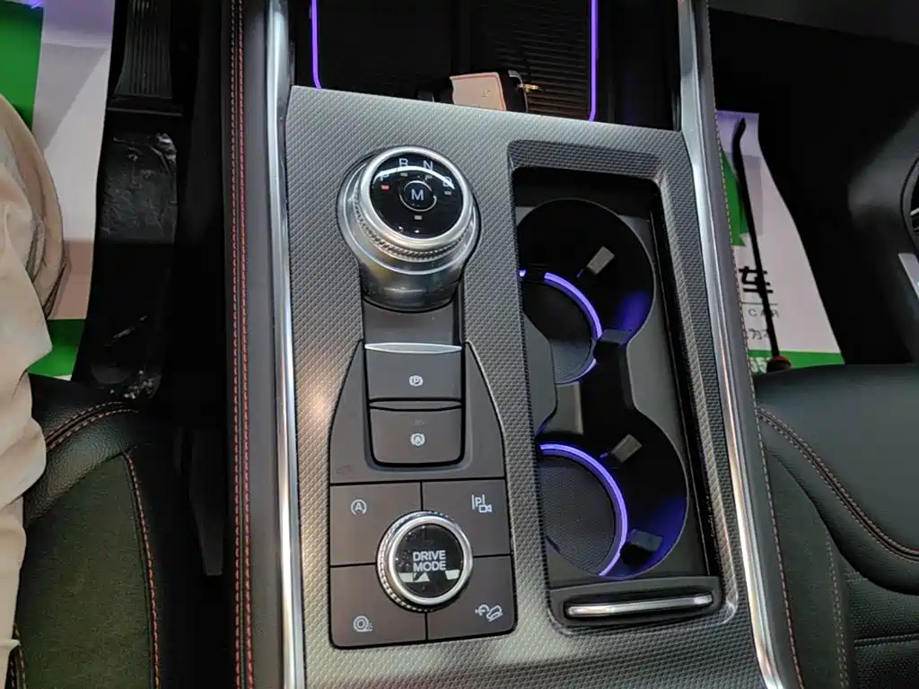 Ford Explorer — миниатюра 14