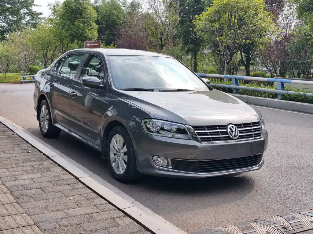 Volkswagen Lavida — миниатюра 3
