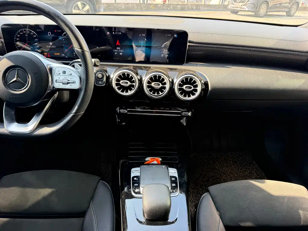 Mercedes-Benz A-Class — миниатюра 7