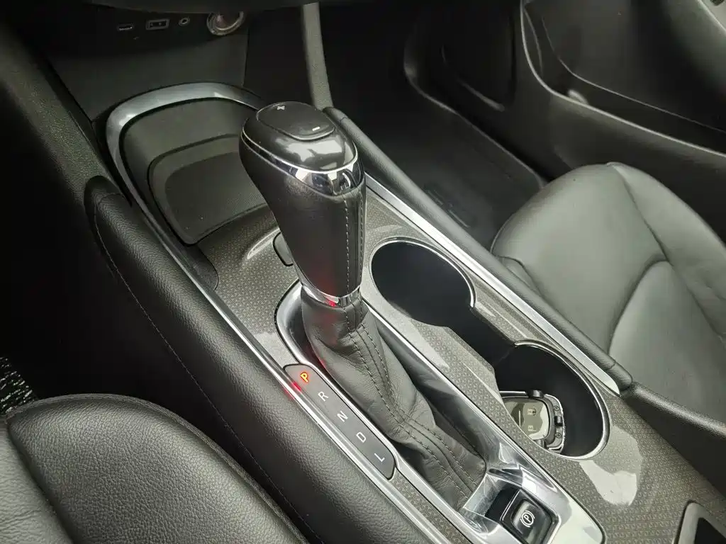 Chevrolet Malibu XL — миниатюра 13