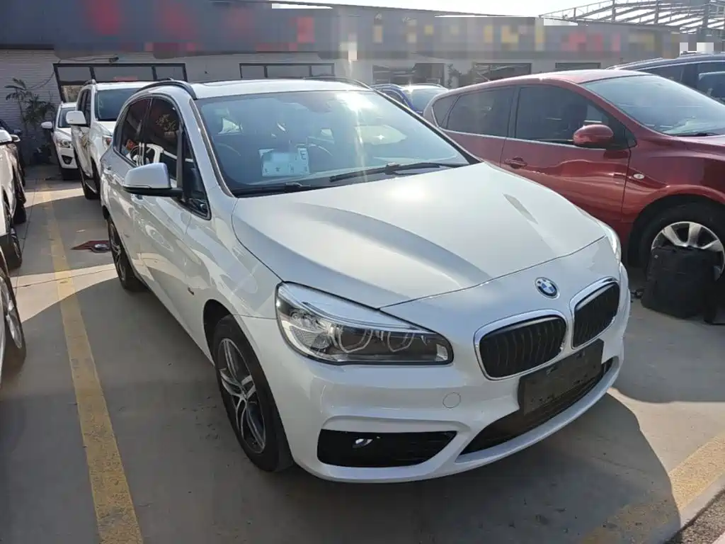 BMW 2 Series Active Tourer — миниатюра 4