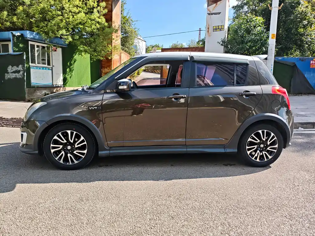 Suzuki Swift — миниатюра 5