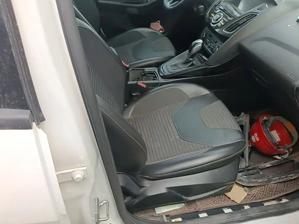 Ford Focus — миниатюра 25