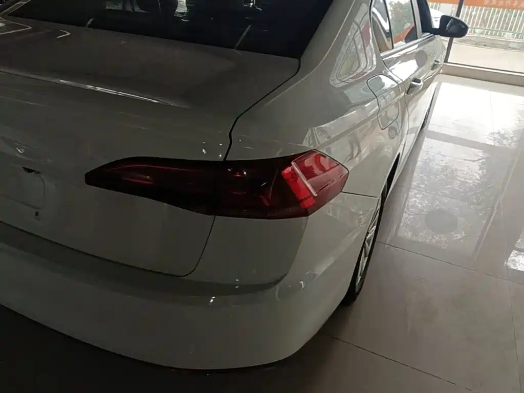 Volkswagen Bora — миниатюра 8