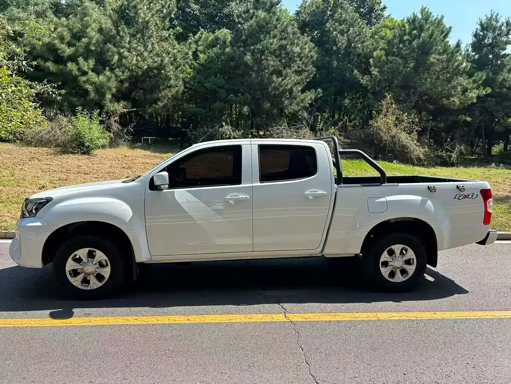 Isuzu RE-MAX Ruimai — миниатюра 3