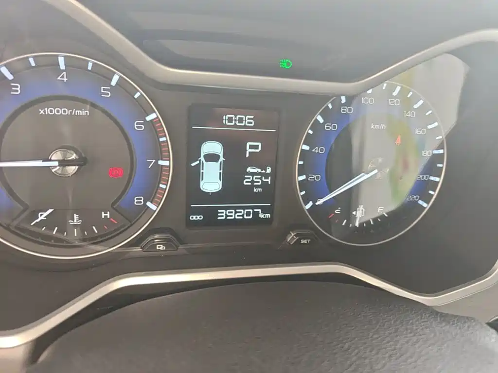 Geely Vision X3 — миниатюра 12