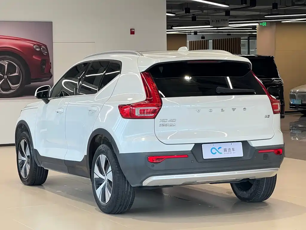 Volvo XC40 — миниатюра 5