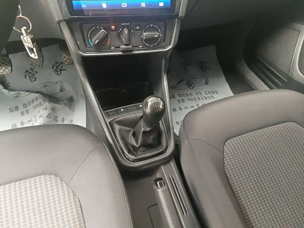 Volkswagen Santana — миниатюра 14