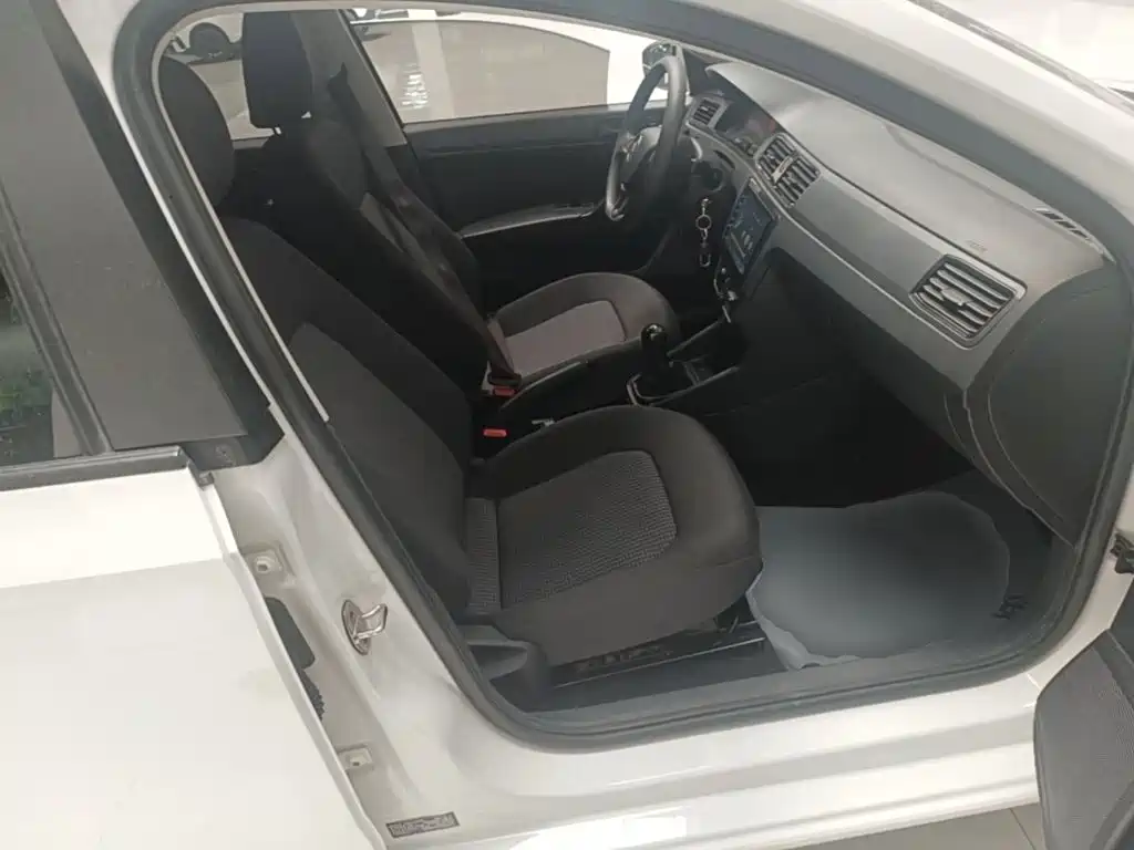 Volkswagen Santana — миниатюра 25