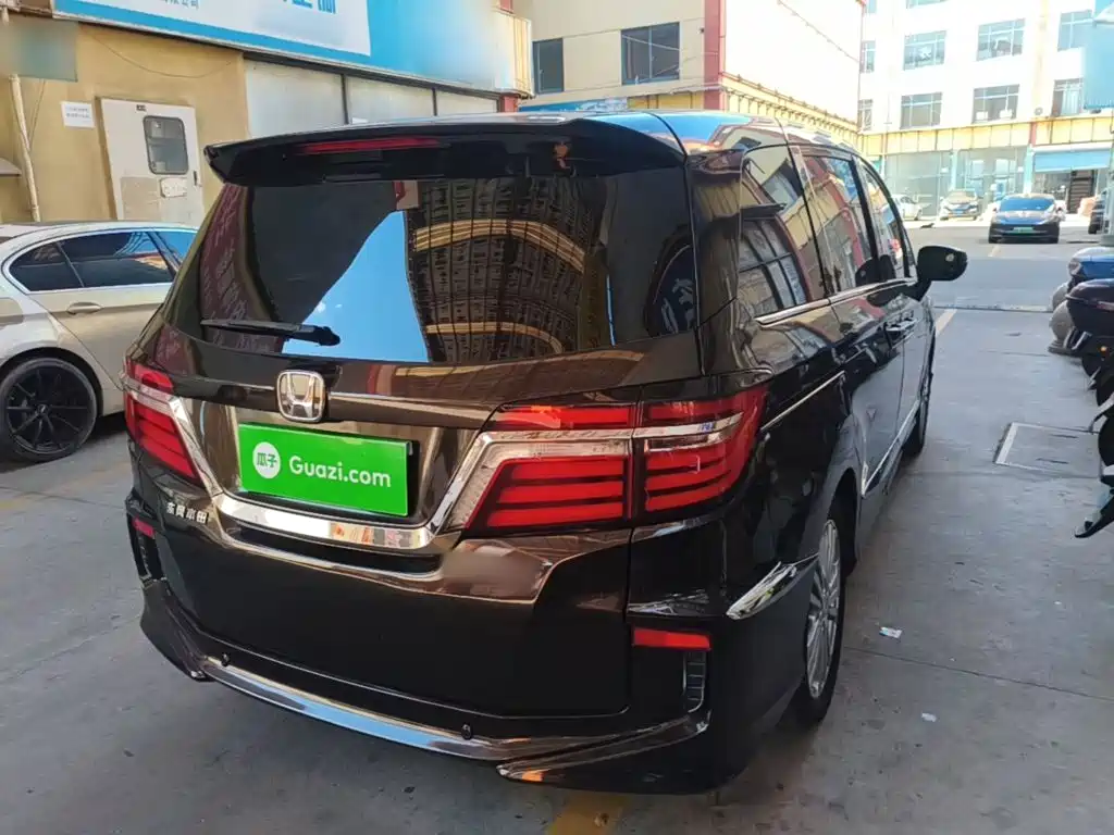 Honda Elysion — миниатюра 7