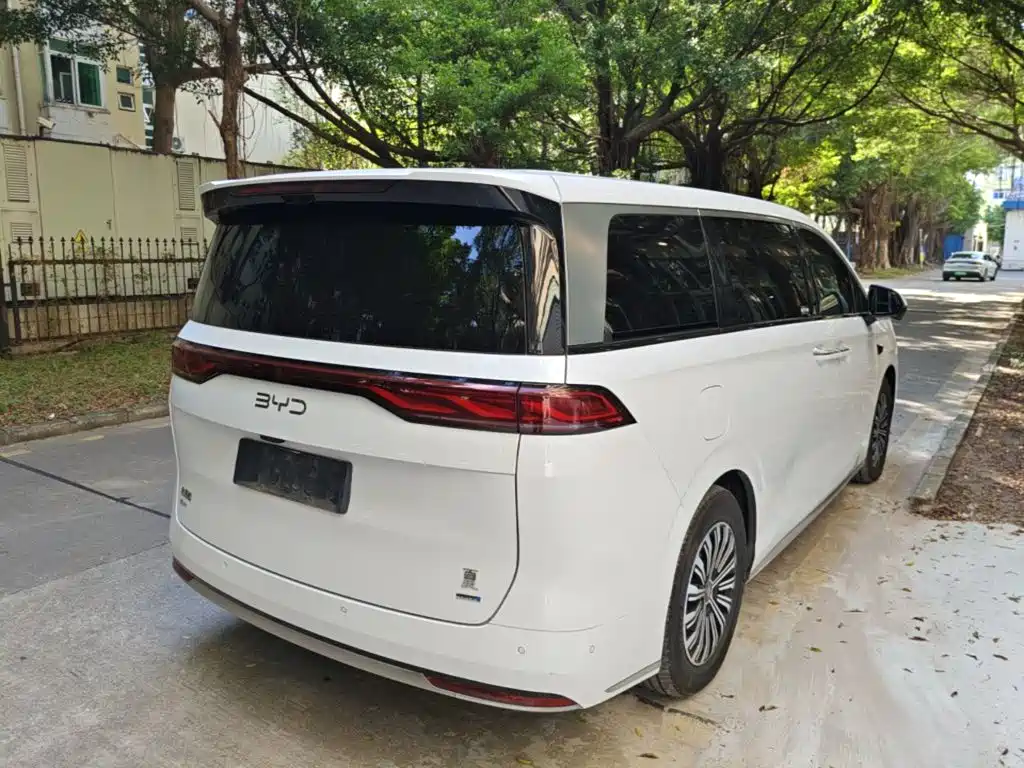 BYD Xia — миниатюра 7