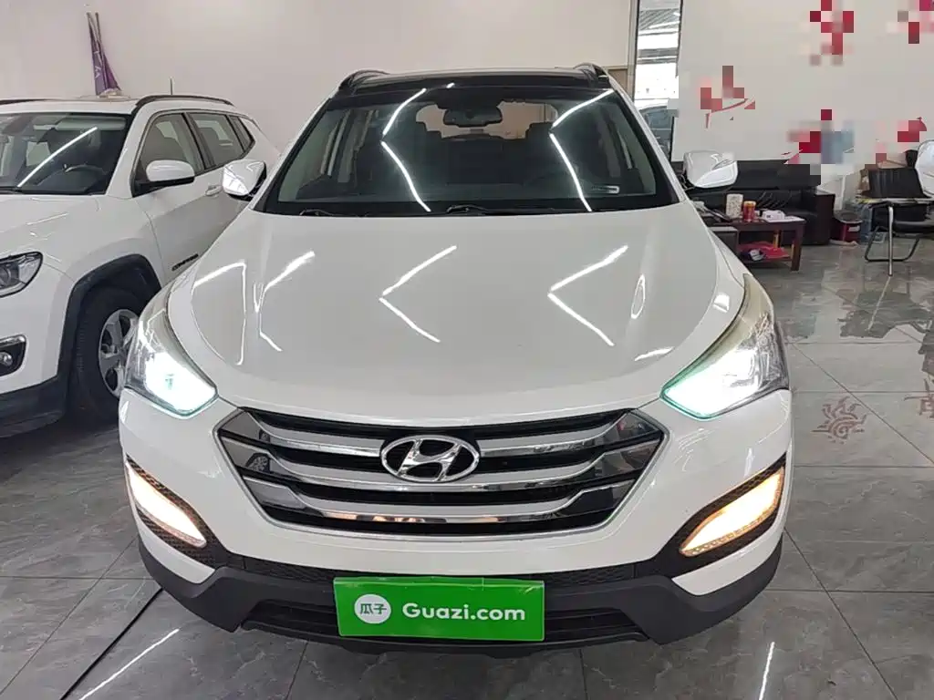 Hyundai Santa Fe — миниатюра 3