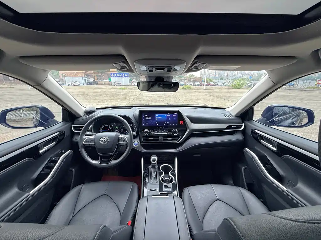 Toyota Highlander — миниатюра 17