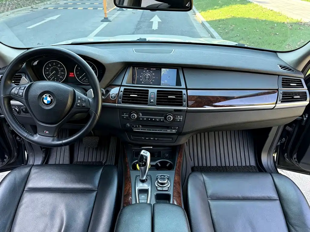 BMW X5 (Import) — миниатюра 9
