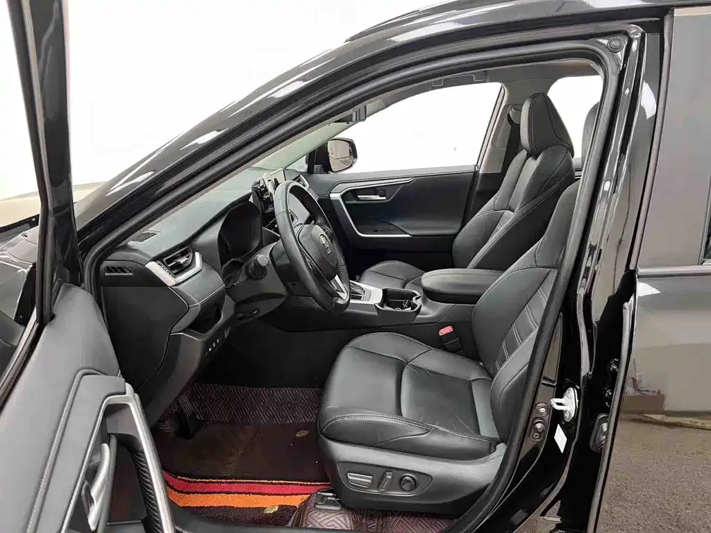 Toyota Wildlander — миниатюра 10