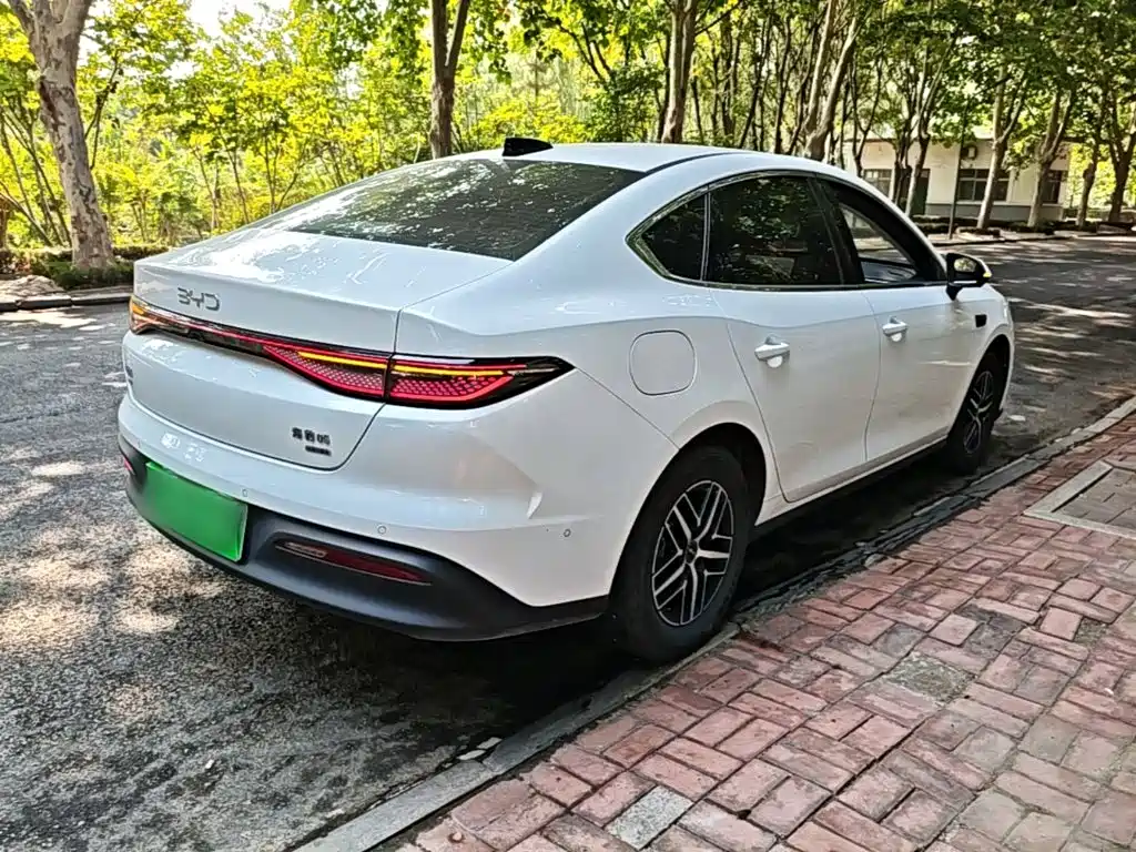 BYD Seal 05 DM-i — миниатюра 7