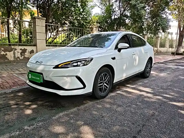 BYD Seal 05