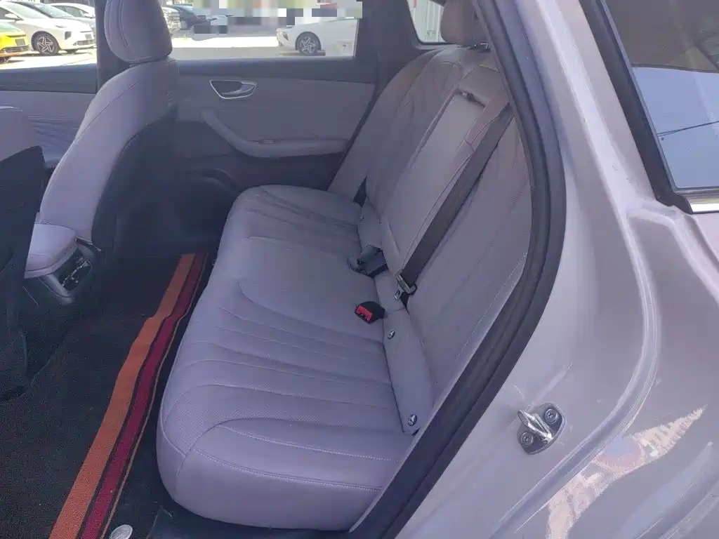 Roewe M7 DMH — миниатюра 15